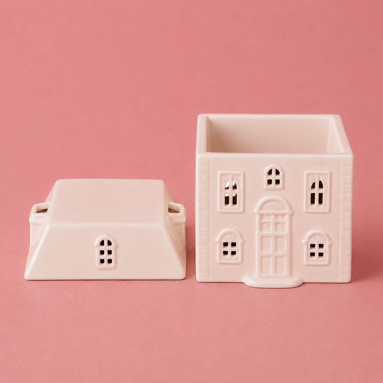 White Christmas House Ceramic Tealight Wax Warmer